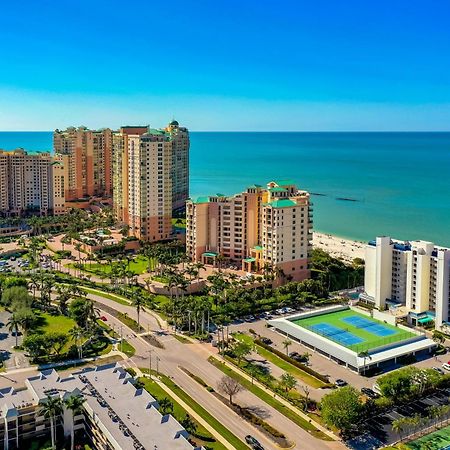 Steps Away From The Soft, White, Sandy Beaches Of Beautiful Marco Island!! Buitenkant foto