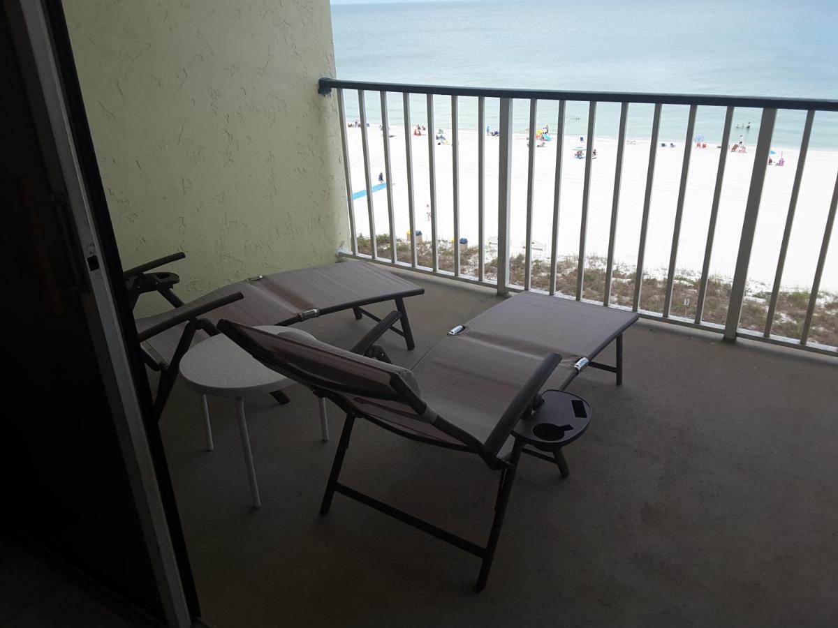 Steps Away From The Soft, White, Sandy Beaches Of Beautiful Marco Island!! Buitenkant foto