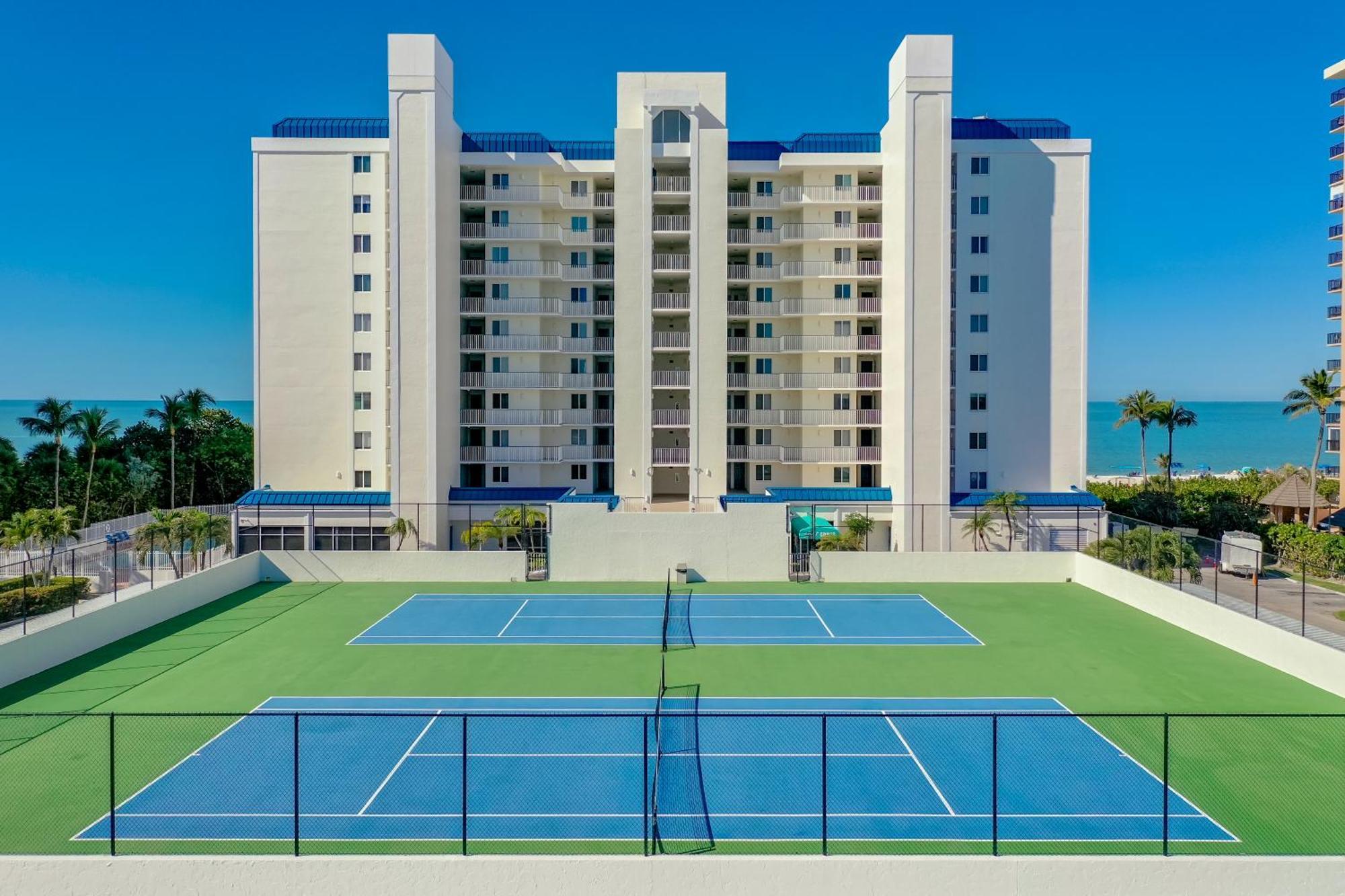 Steps Away From The Soft, White, Sandy Beaches Of Beautiful Marco Island!! Buitenkant foto